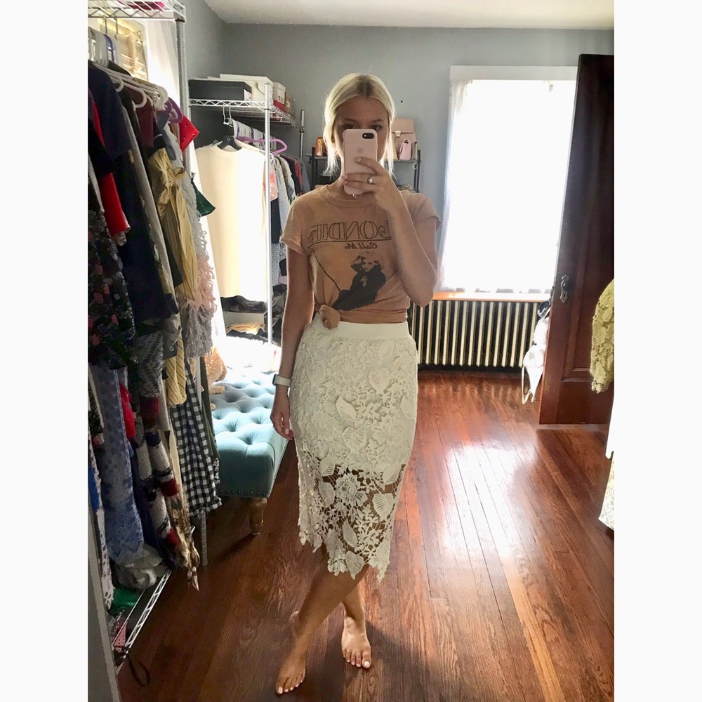 Lace overlay pencil skirt